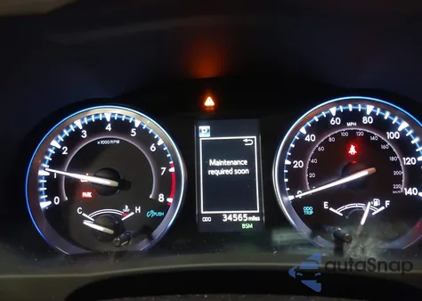 2019 Toyota Highlander Xle z USA, uszkodzony, nr VIN 5TDJZRFH1KS590656